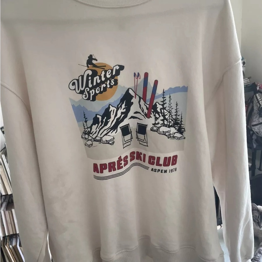 Womens H&M Crewneck Sweatshirt Apres Ski Club